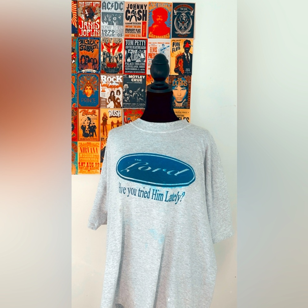 ✨VINTAGE JESUS TEE!✨